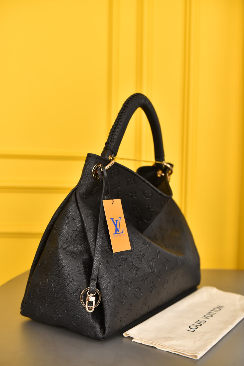 Artsy MM Black Bag