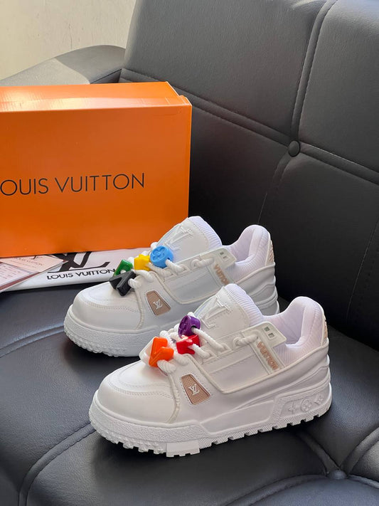 LVS - Cool Sneakers