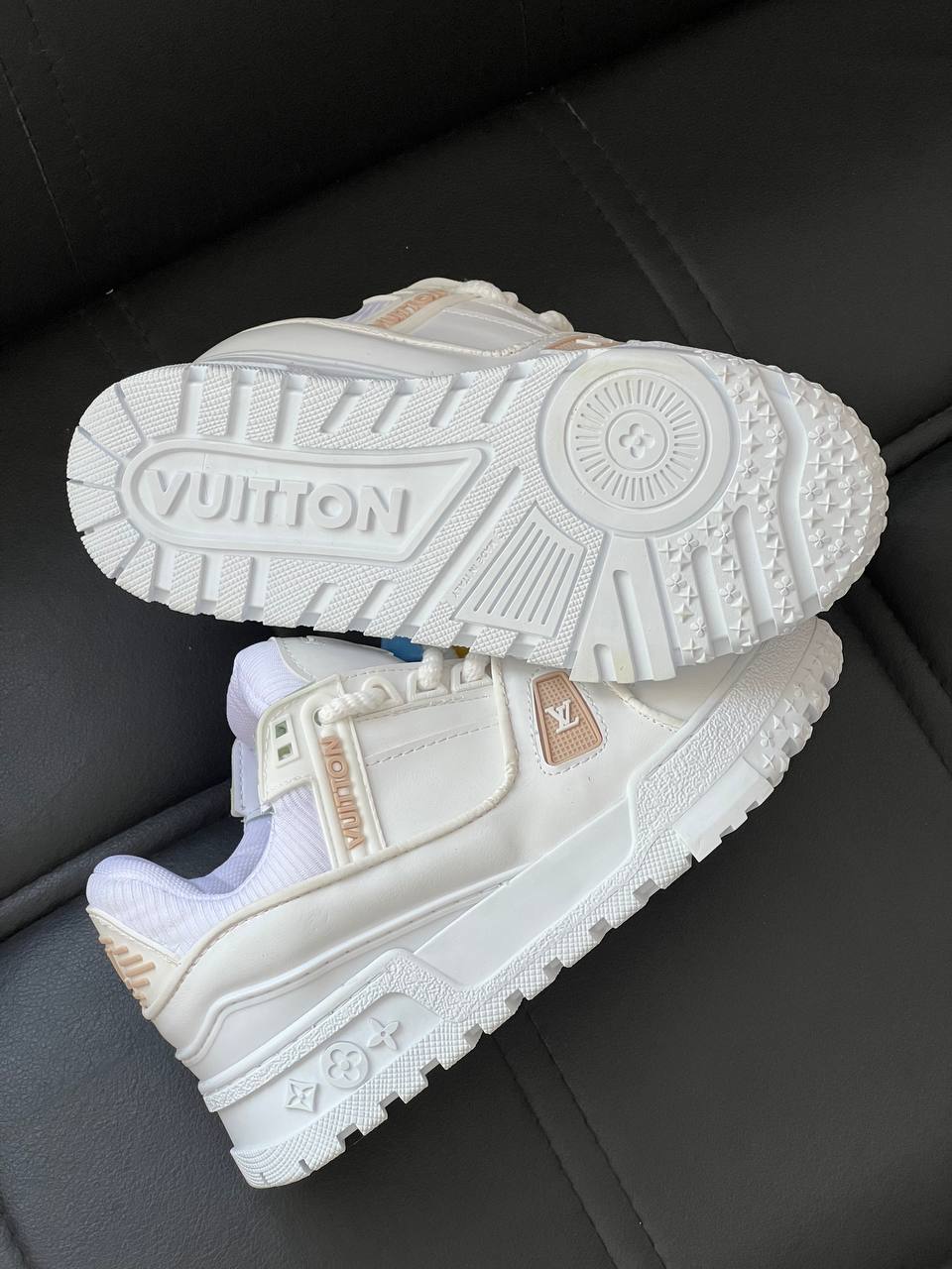 LVS - Cool Sneakers