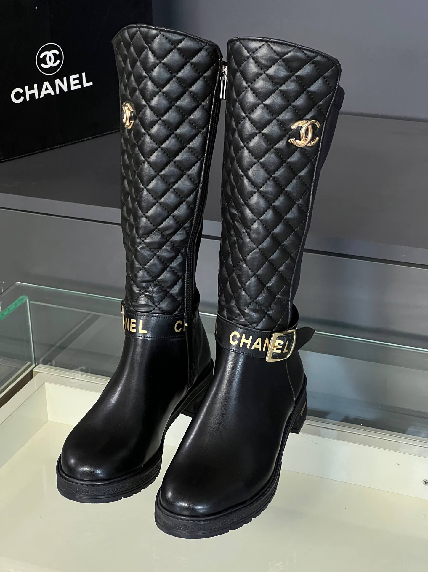 CH - Boot